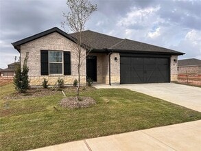 Building Photo - 4008 Limestone Blf Dr