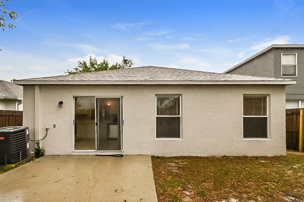 Building Photo - 18036 Birdwater Dr