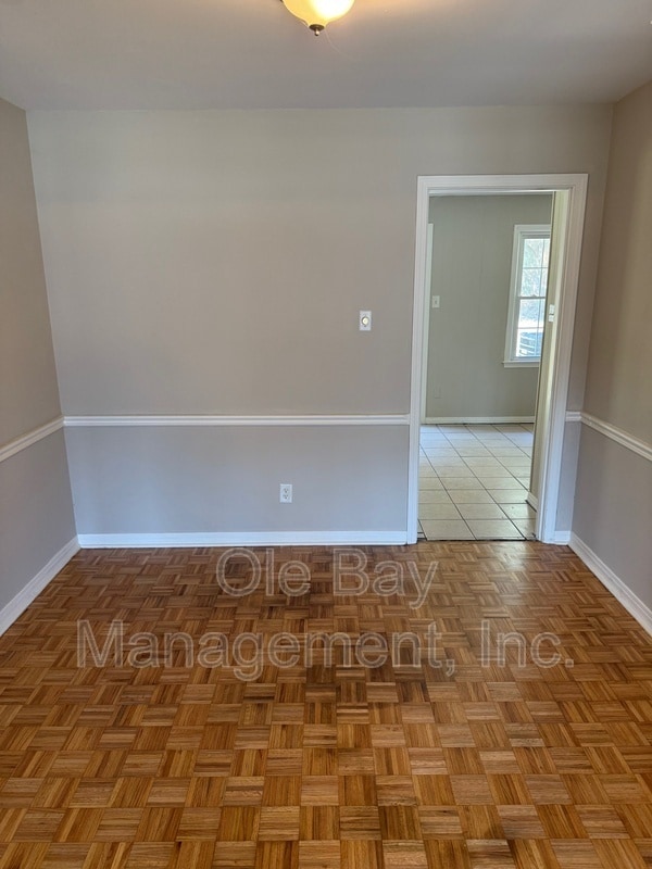 Building Photo - 253 Vanderbilt Dr