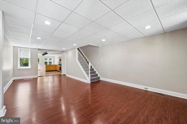 Building Photo - 431 Iroquois St