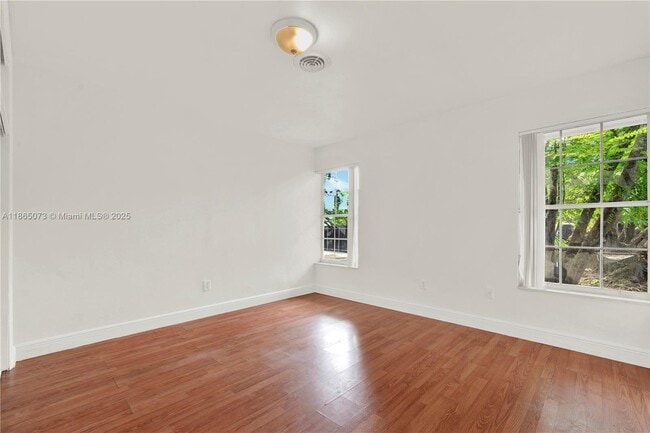 Building Photo - 15831 Palmetto Club Dr