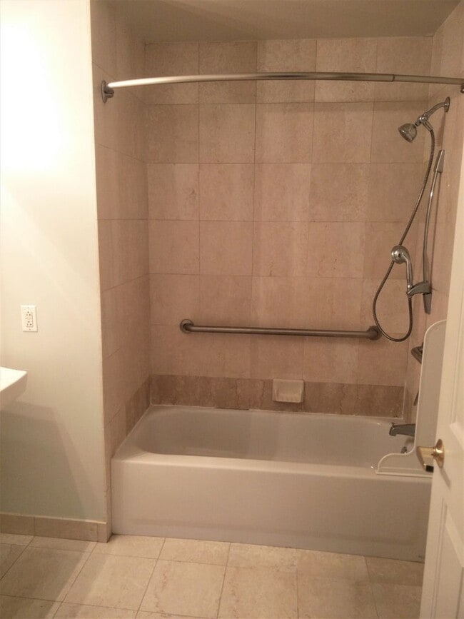 Building Photo - Live the Manayunk lifestyle you’ve been dr...