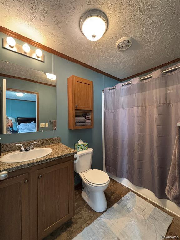 Building Photo - 220 Pheasant Ln