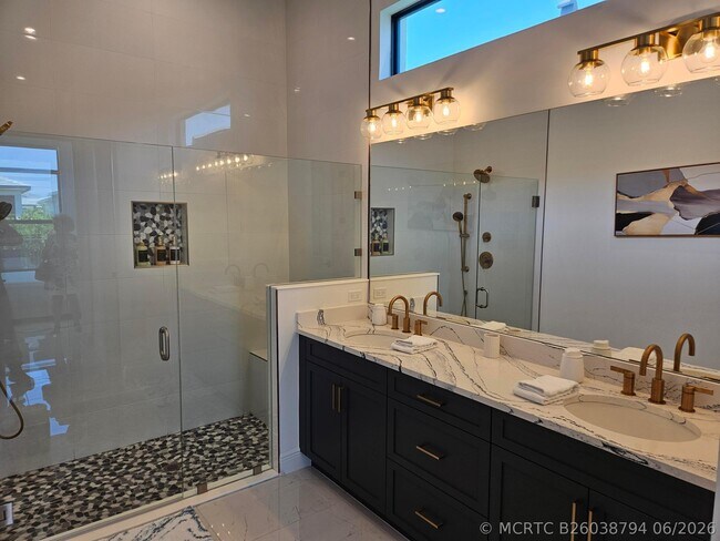 Building Photo - 9142 SW Esule Way