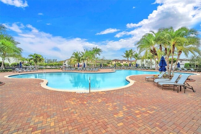 Building Photo - 9712 W 34th Ln