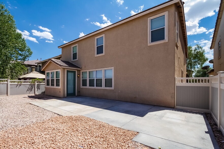 Building Photo - 132 Rolling Cove Ave