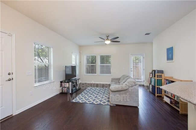 Building Photo - 2304 S Lakeline Blvd