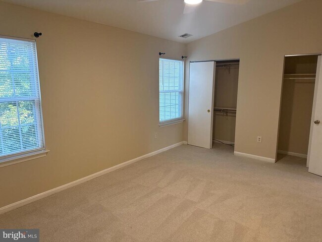Building Photo - 18 Hunters Gate Ct