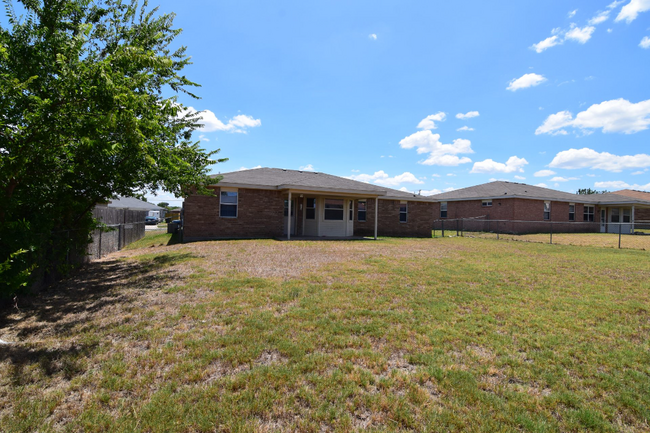 Building Photo - 4105 Sand Dollar Dr