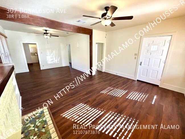 Building Photo - AVAILABLE NOW! Newly Renovated 3 Bedroom /...