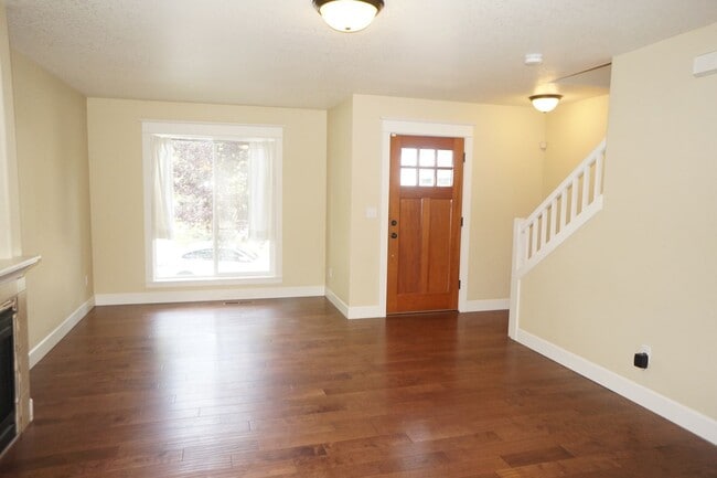 Building Photo - NE Piedmont 3-bedroom Beauty!