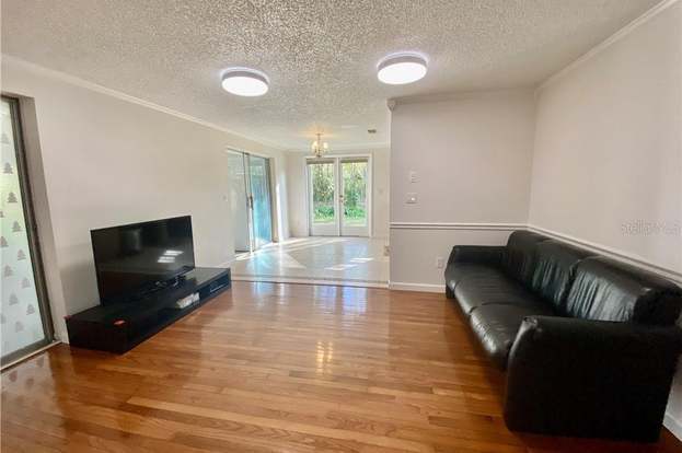 Building Photo - 16131 Manorwood Cir