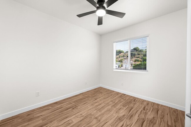 Building Photo - 4922 Tierra Baja Way