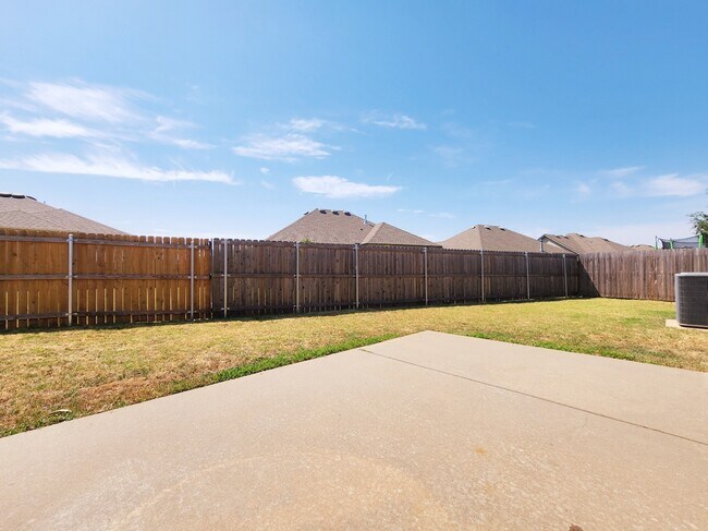 Building Photo - 18001 Montoro Way