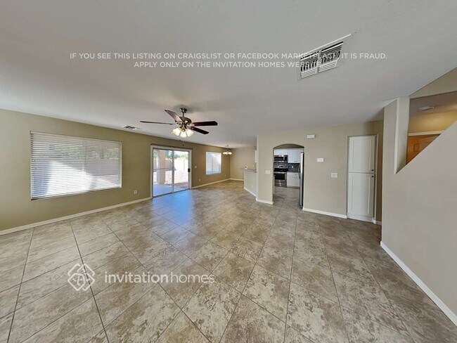 Building Photo - 1325 E Saguaro Trail