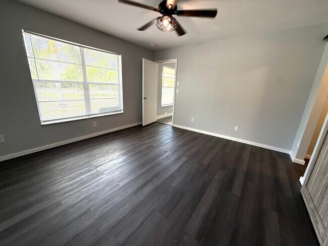 Building Photo - 16394 Pimlico Dr E