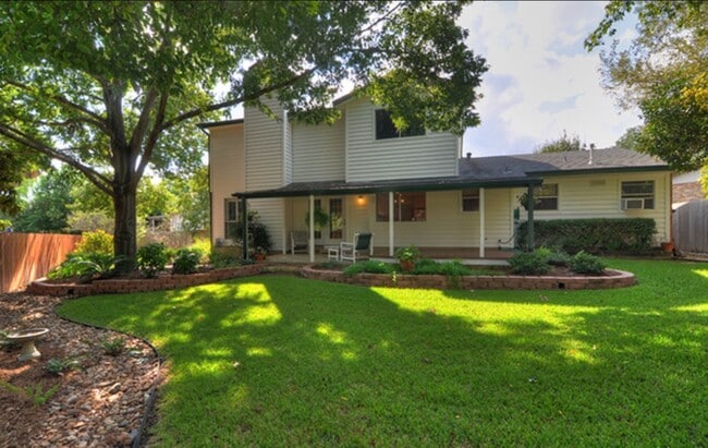 Building Photo - 129 Splitrock Ln