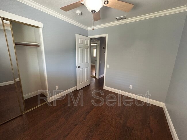 Building Photo - 5349 Vichy Cir