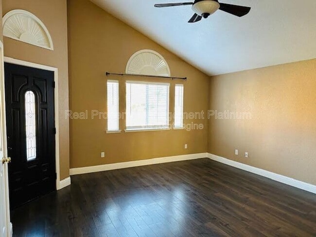 Building Photo - 6215 N McCaffrey Ave