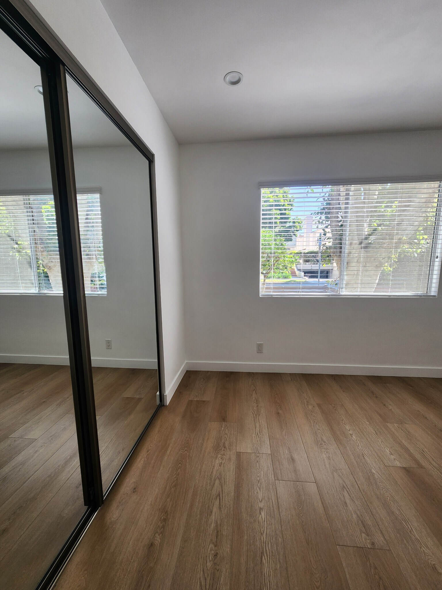 Building Photo - 2336 34th St