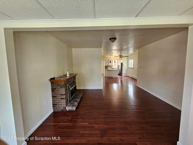 Building Photo - 1042 Taylor Ave