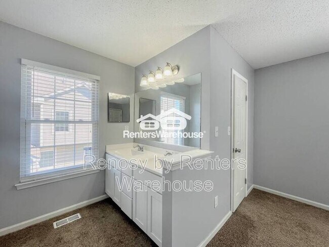 Building Photo - 651 Ridge Cir