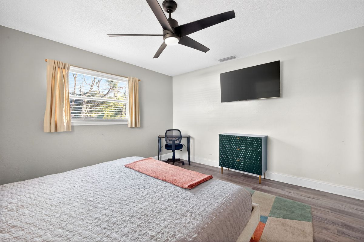 Building Photo - 1781 Coral Point Dr