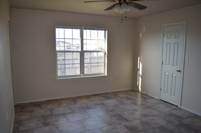 Building Photo - 1710 Ute Trail