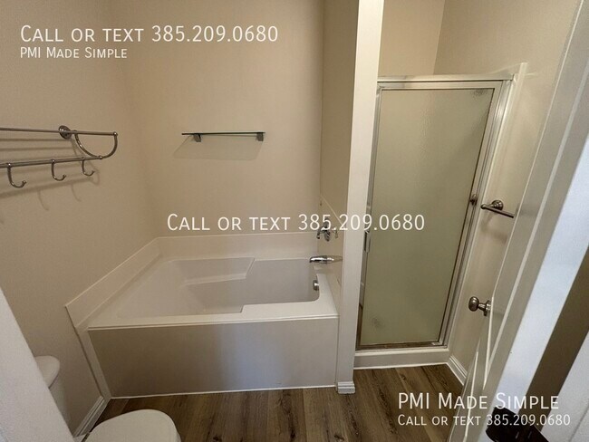 Building Photo - 14910 Treseder St