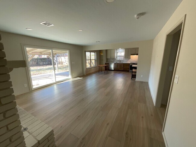 Building Photo - 2716 Carlton Way