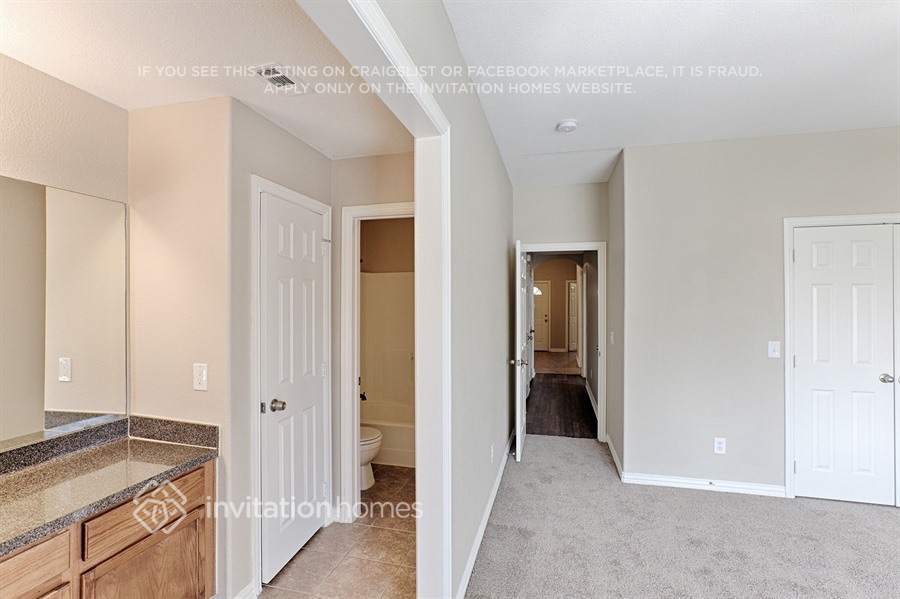 Building Photo - 13916 Garden Grove Dr