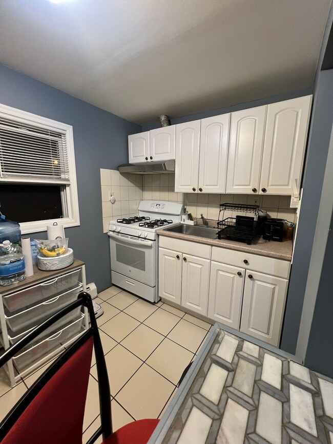 Building Photo - 2505 Girard Pl