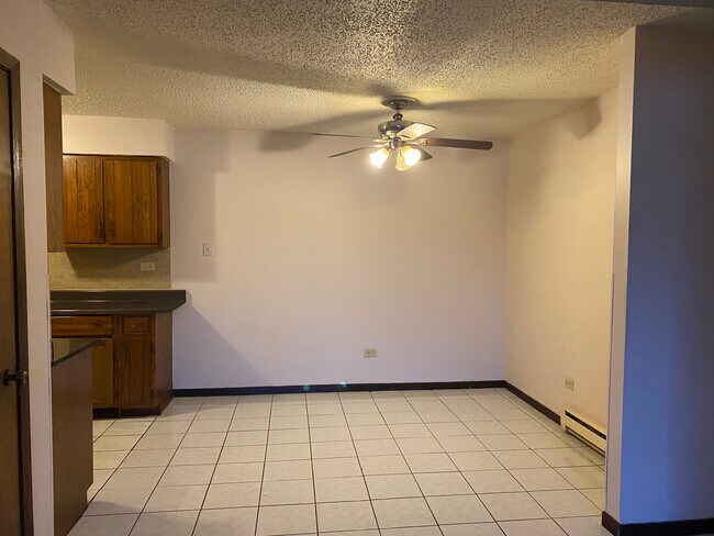 Building Photo - 520 Parkview Ln