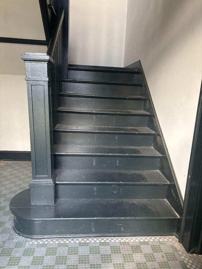 Building Photo - Here's your chance to have it all!