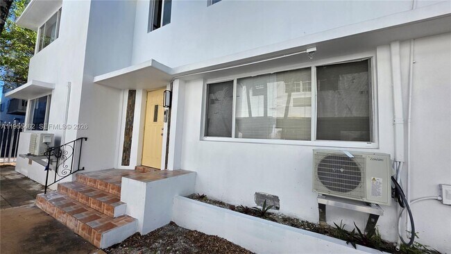 Building Photo - 7629 Dickens Ave