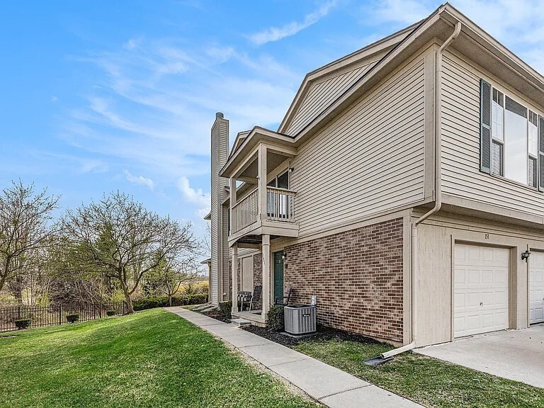 Building Photo - 151 Commons Cir