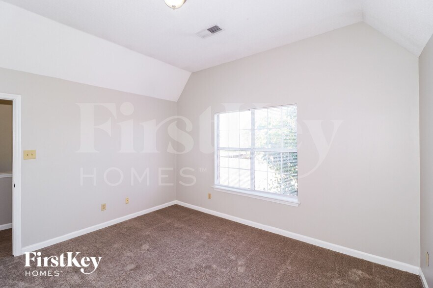 Building Photo - 8337 Bridge Creek Dr