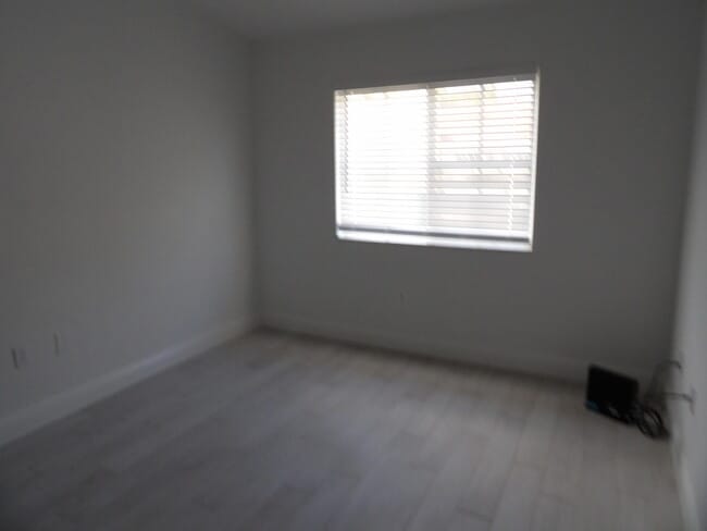 Building Photo - 3800 N Jog Rd