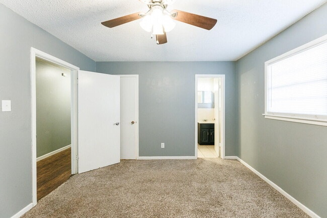 Building Photo - 5426 25th St