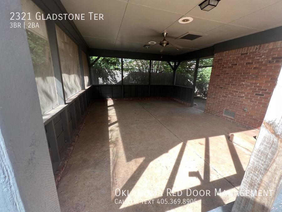 Building Photo - 2321 Gladstone Terrace