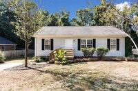 Building Photo - 814 King Arthur Dr