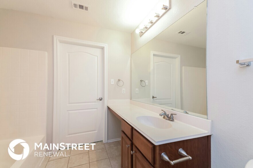 Building Photo - 809 Bens Dr