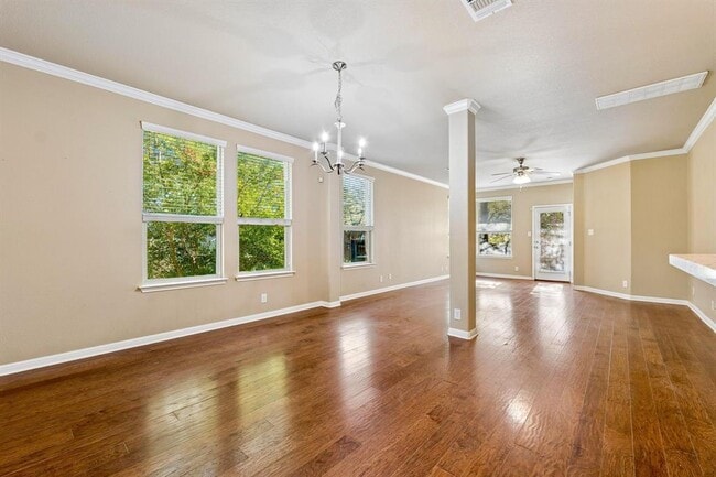 Building Photo - 501 S Meadowlark St