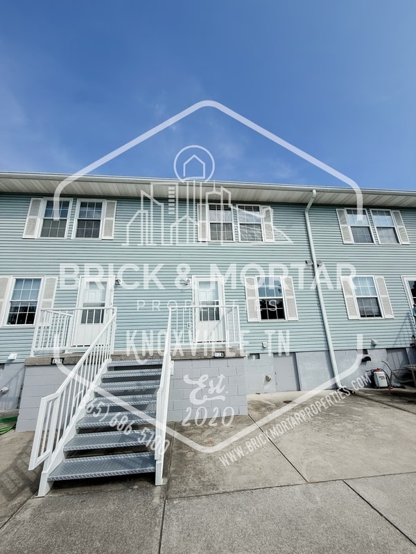 Building Photo - 126 N 6th St