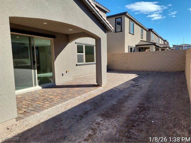 Building Photo - 299 Stradella Pl