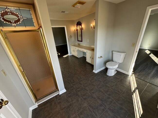 Building Photo - FOR LEASE - 4 Bed, 4 Bath, 5000sqft, 1.5 a...