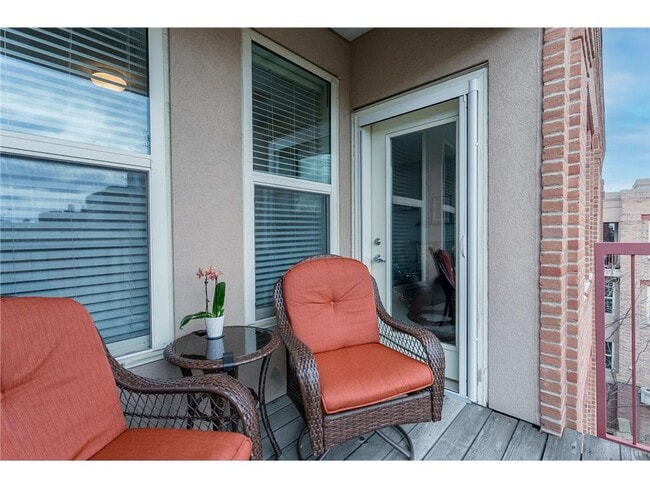 Building Photo - 545 N 1st St