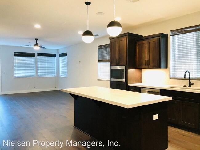 Building Photo - 3 br, 3 bath House - 3 Jupes Ct