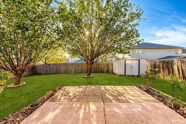 Building Photo - 117 Willow Cove