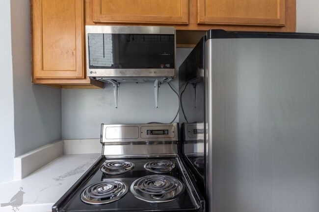 Building Photo - Terrific Two Bedroom Gem in Georgetown! Pa...